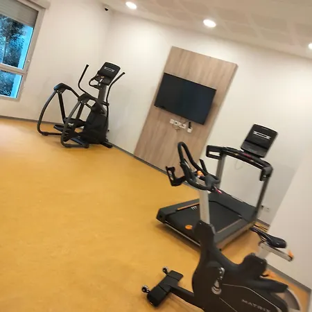 Apartmanhotel Nemea Mondial 98